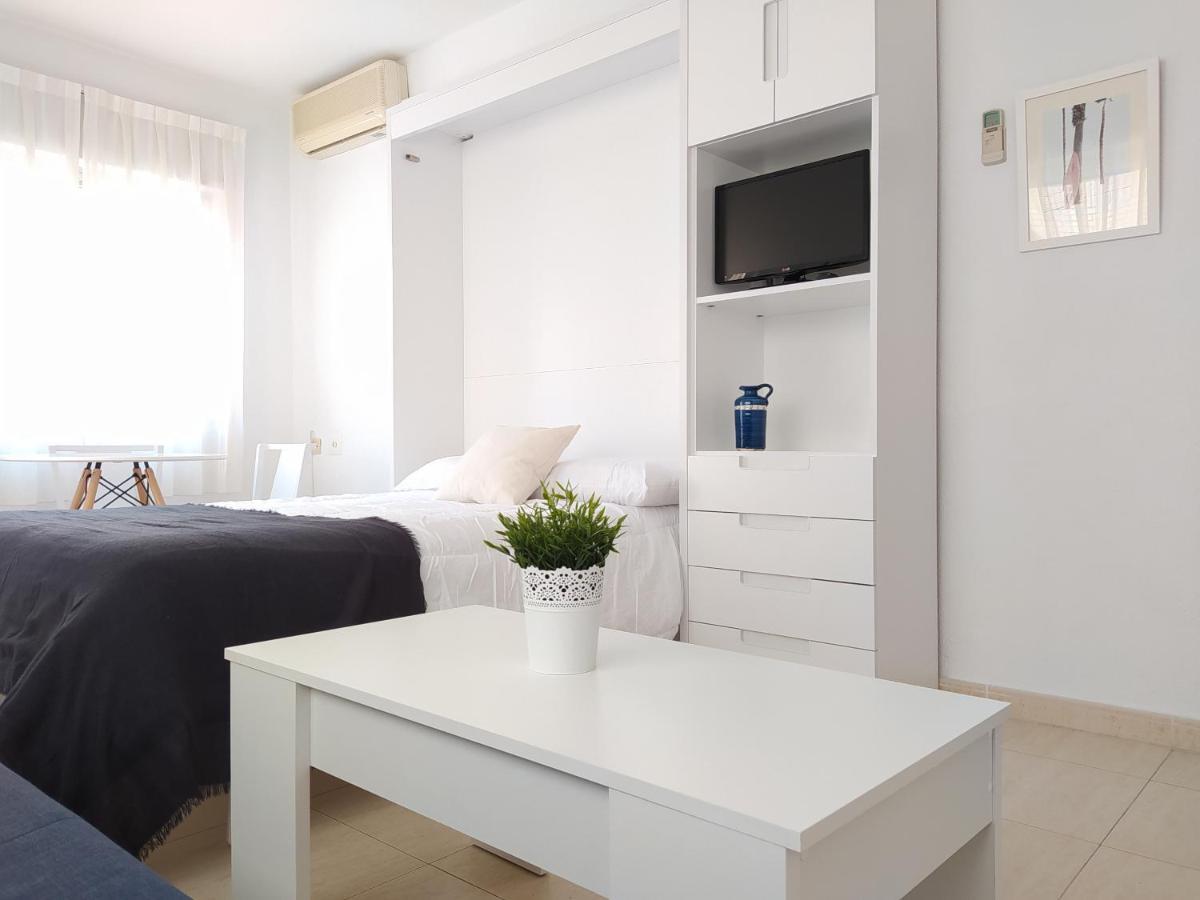 Apartamentos Pagan Santiago De La Ribera Exterior photo